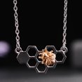 thumbnail image 4 of Collier de Femmes à la Mode Coeur Nid d'Abeille Forme Clavicule Collier Pendentif, 4 of 8