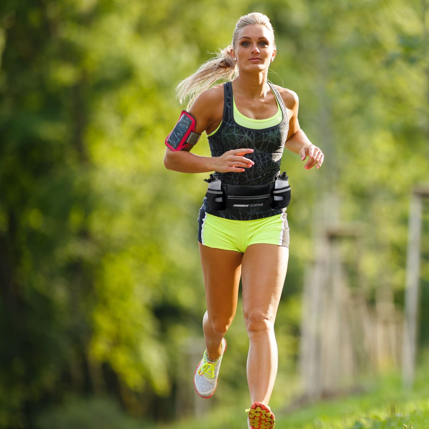 GoZone Hydration Waist Pack Belt – Black/Grey, With 10oz squeeze bottles