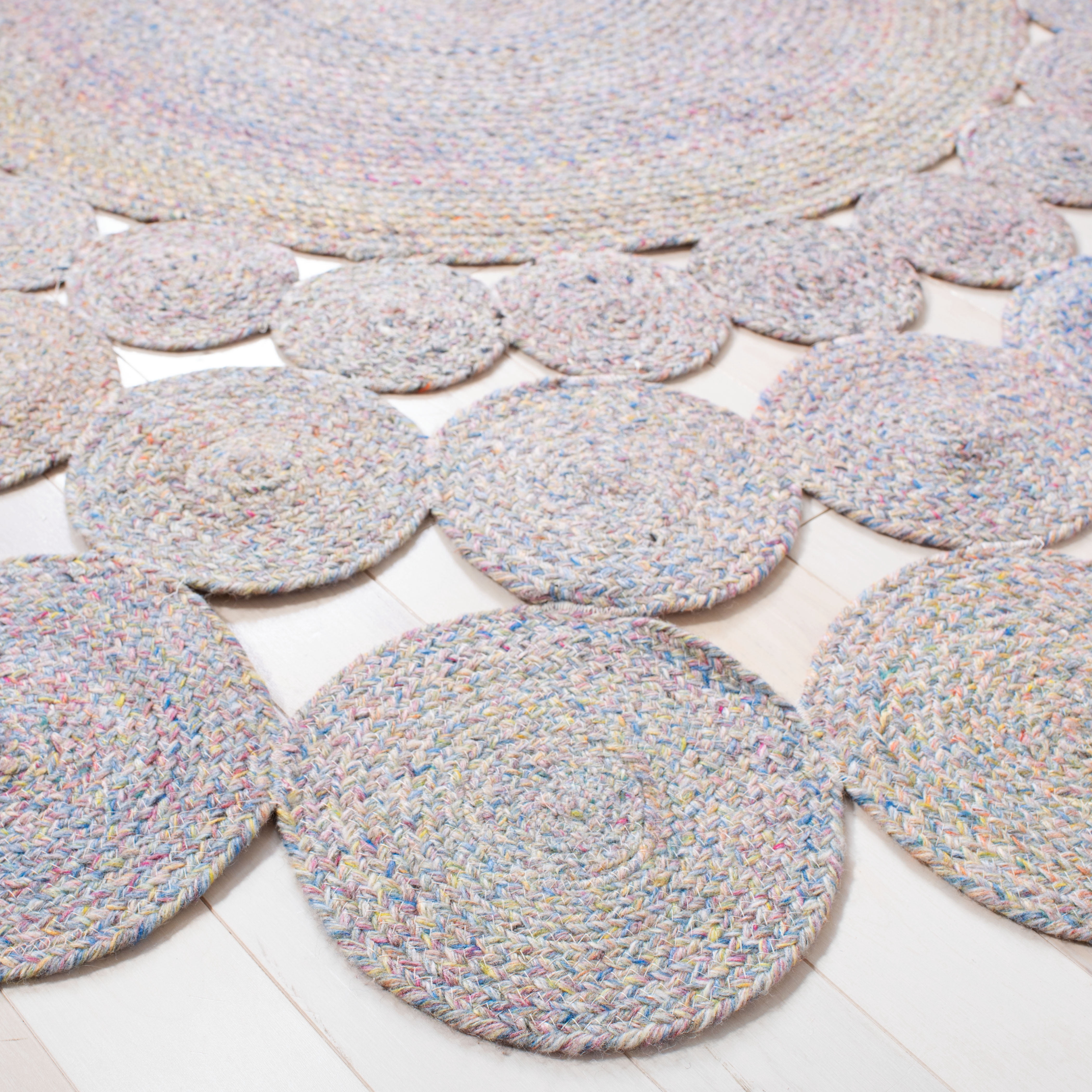 SAFAVIEH Cape Cod Damjana Abstract Dots Polyester Area Rug, Blue/Yellow, 5' x 5' Round