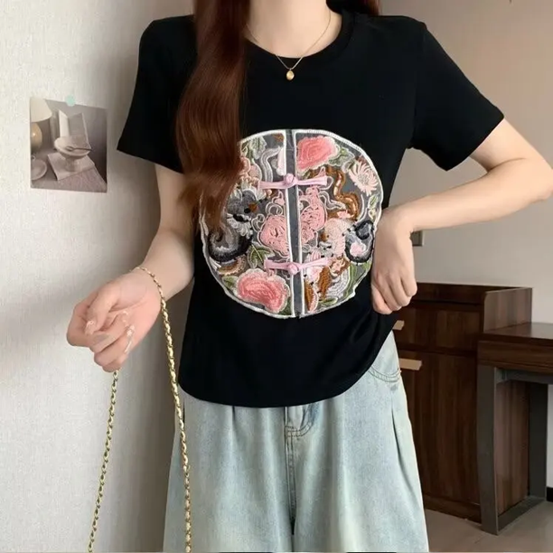 Elegante camiseta de manga corta con cuello redondo y bordado estilo chino para mujer, nueva llegada de verano 2024, camisa pequeña con botones