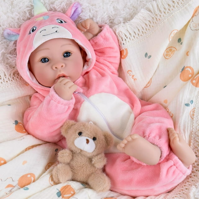 Muñeca Aori realista de 43 cm con cuerpo suave y atuendos rosas para mayores de 3 años