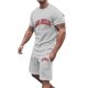 thumbnail image 1 of Conjunto de Sudadores de Hombres Impresión Casual Deportes de Manga Corta Cuello Redondo, Traje de Deporte de 2 Piezas con Pantalones de Corredores de Cintura Elástica, 1 of 3