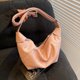 thumbnail image 2 of Bolso de gran capacidad para mujer, nuevo bolso bandolera informal y versátil de diseño exclusivo, bolso de viaje de moda tipo dumplings, 2025, 2 of 5