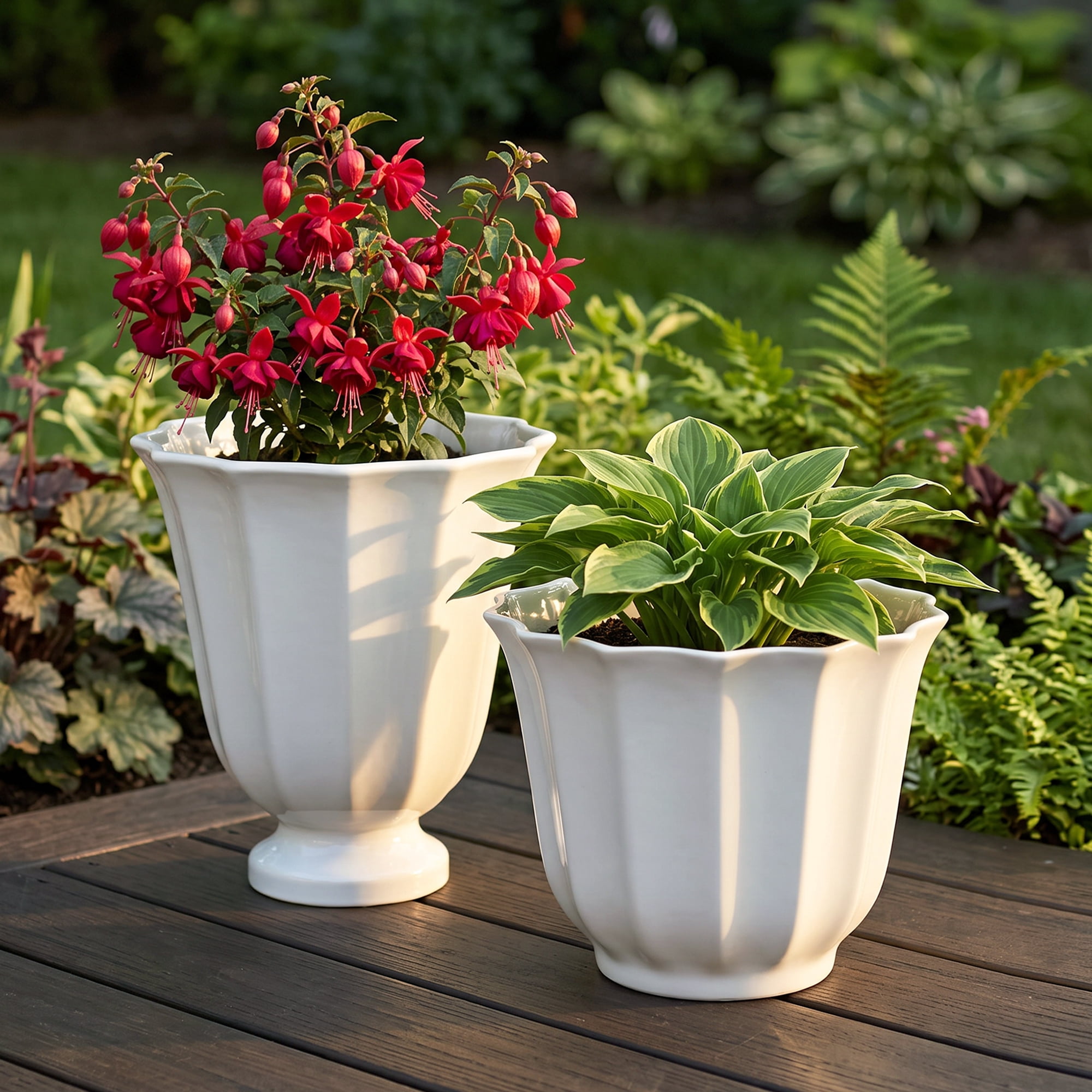 Mainstays Charlotte Round Recycled Resin Planter, Vanilla Dream, 17.5 in x 17.5 in x 14 in