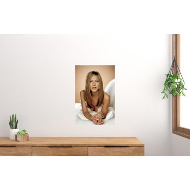 Jennifer Aniston 8x10 Color Photo – 2020s Reprint, Perfect For Fans & Collectors (WW204)