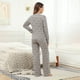 thumbnail image 5 of Conjunto de pijamas para mujer, suave, transpirable, 2 piezas, cuello redondo, manga larga, tops, pantalones con cordón, ropa de dormir, 5 of 7