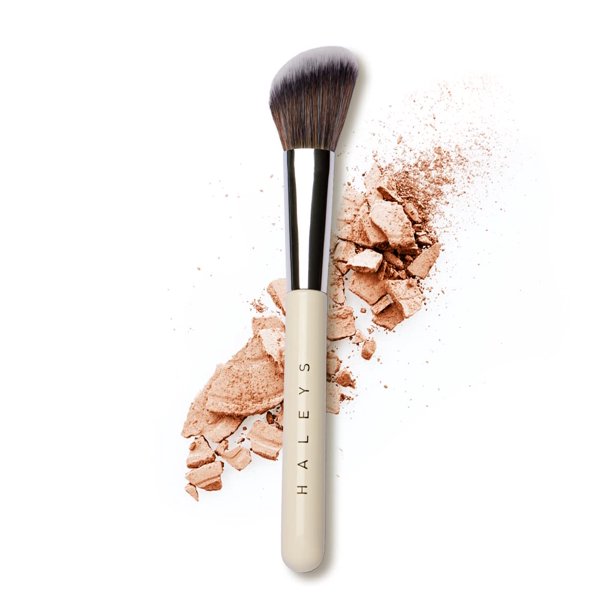 HALEYS Brocha para contorno VEGANA + SIN CRUELDAD Angulada y cónica con cerdas esponjosas Ideal para crema en polvo líquida Úselo con bronceador de contorno de rubor Madera sostenible