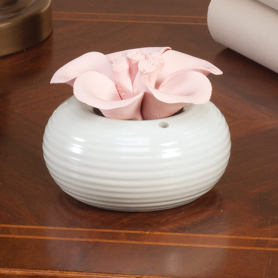 Ceramic Small Flower Essential Oil Aromatherapy Diffuser NATURAL EVAPORATION 