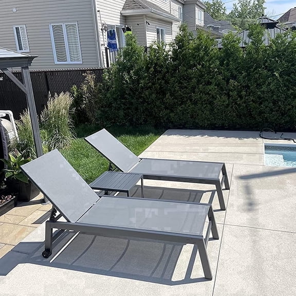PURPLE LEAF Outdoor Chaise Lounge Set 2 Pieces Textilene Pool Lounge Chairs with Wheels Sunbathing Chair for Outdoor, Beach, Yard, Side Table Included, Grey
