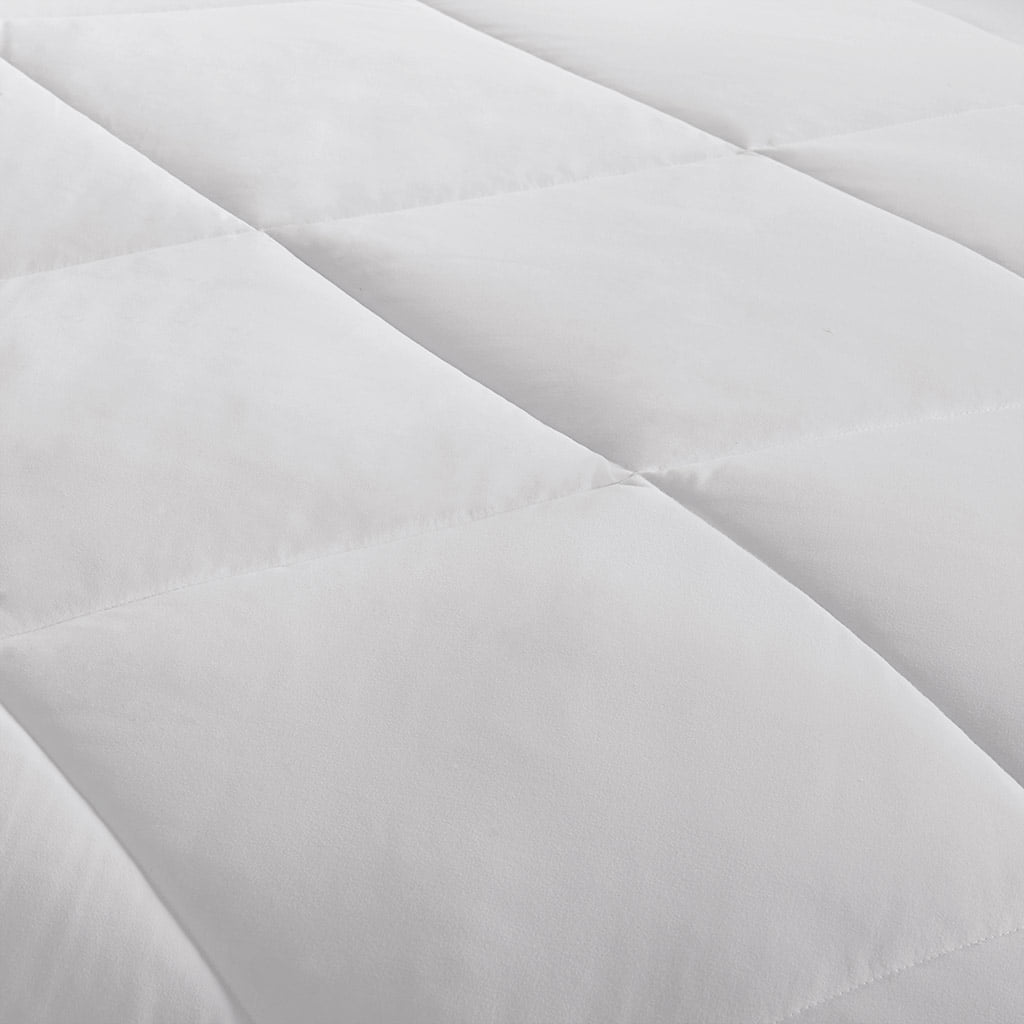 Full/Queen Oversized Down Alt Comforter with HeiQ Smart Temp Treatment