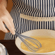 thumbnail image 4 of Paquete de coloridos mini bigotes de cocina de silicona, mini batidores de cocina para mezclar huevos de leche de masa Vhermosa, 4 of 5