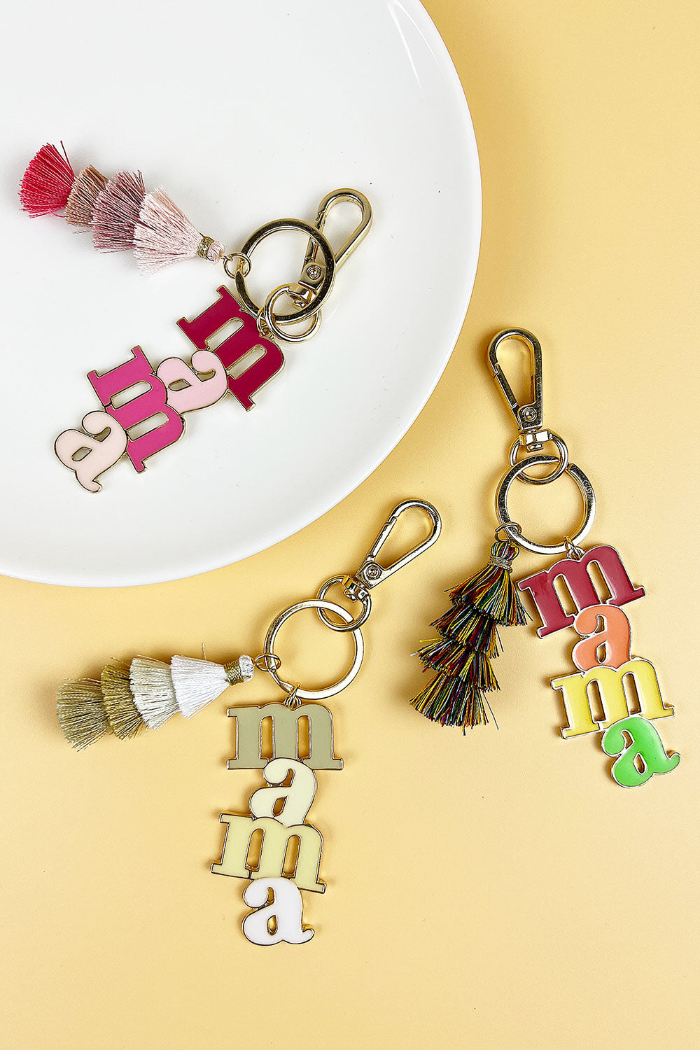 2.5" ENAMEL COLORED"MAMA" WITH KEYCHAIN