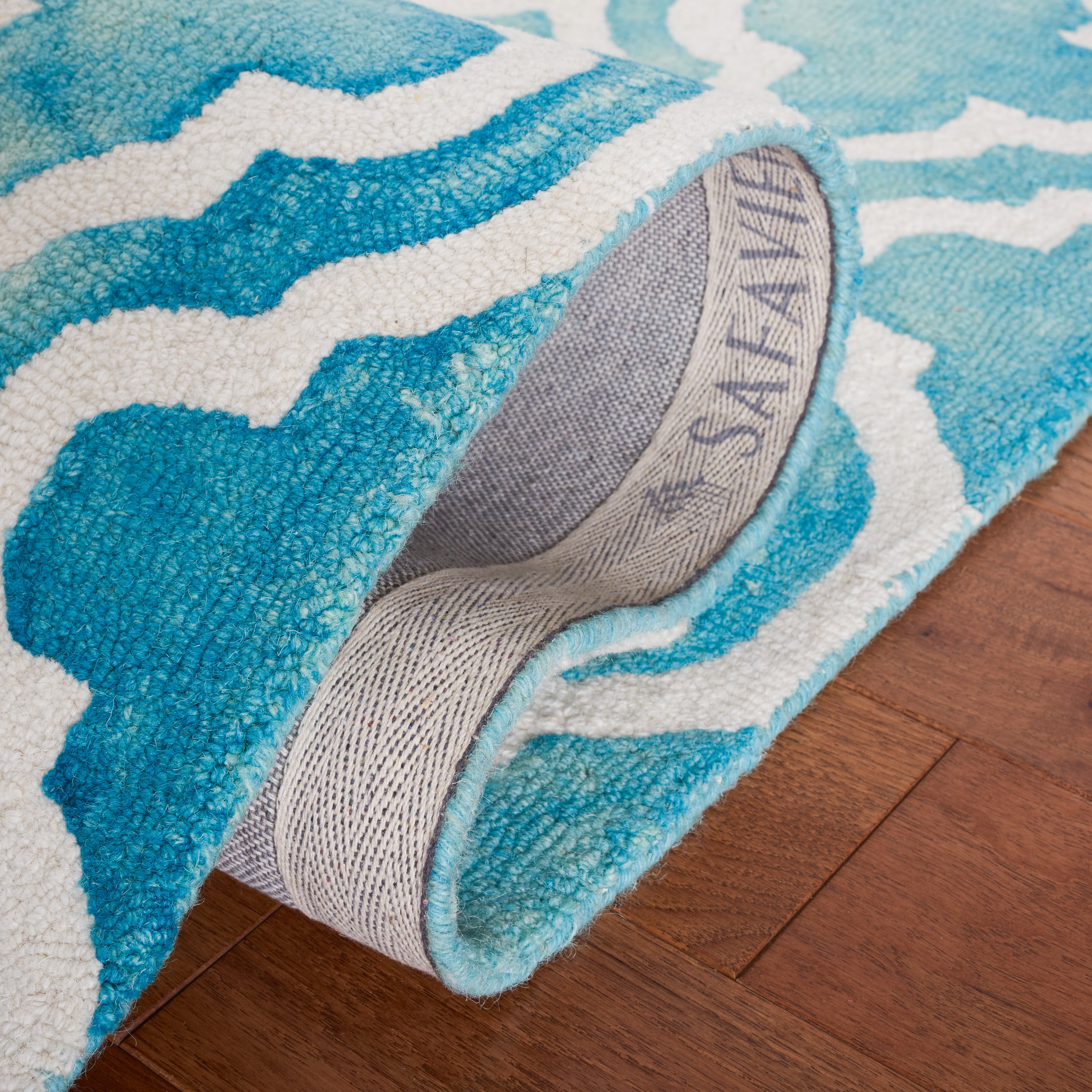 Safavieh Dip Dye Jolyon Geometric Wool Area Rug, Turquoise/Ivory, 7' x 7' Square