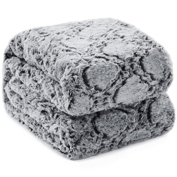KAWAHOME Faux Fur Blanket King Size Winter Ultra Luxury Soft Cozy Warm Fluffy Plush Faux Rabbit Fur Blankets Quatrefoil Pattern for Couch Sofa Bed, 108" X 90" Dark Grey