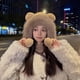 thumbnail image 3 of Gorro de felpa para mujer, para ciclismo de invierno, a prueba de viento, lindo oso, grueso, cálido, combinable, con aspecto de cara, pequeño gorro de punto con protección para las orejas, 3 of 5