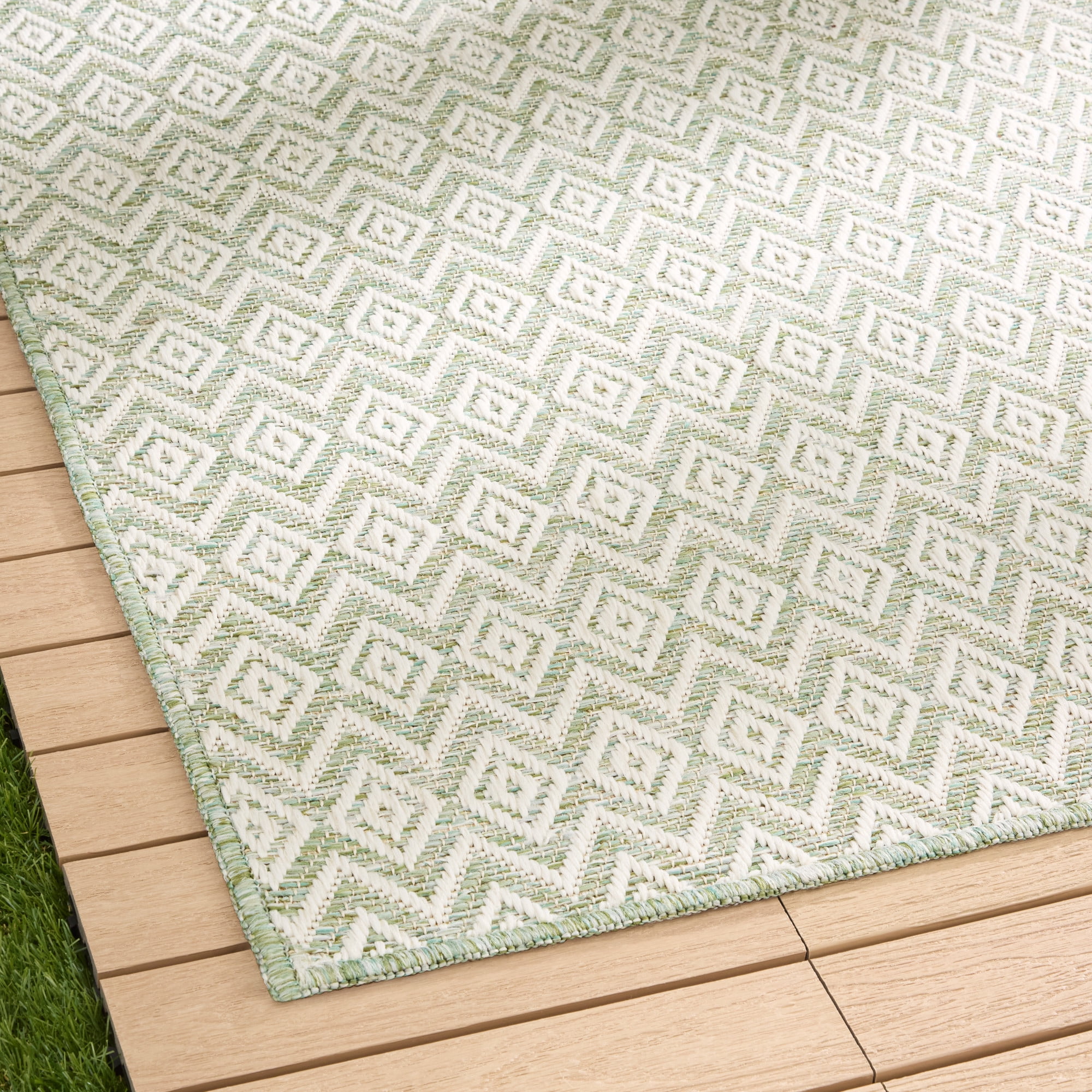 NICOLE MILLER NEW YORK Corin Small Diamonds Indoor Outdoor Area Rug, UV Fade Resistant, Low Pile, Seafoam/Cream, 5'2"x7'2"