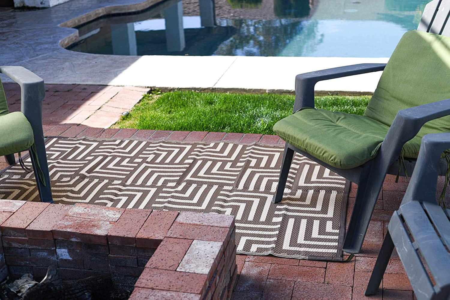Reversible Mat 8x10 Foot Outdoor Polypropylene Pattern Patio Rug, Brown/Beige