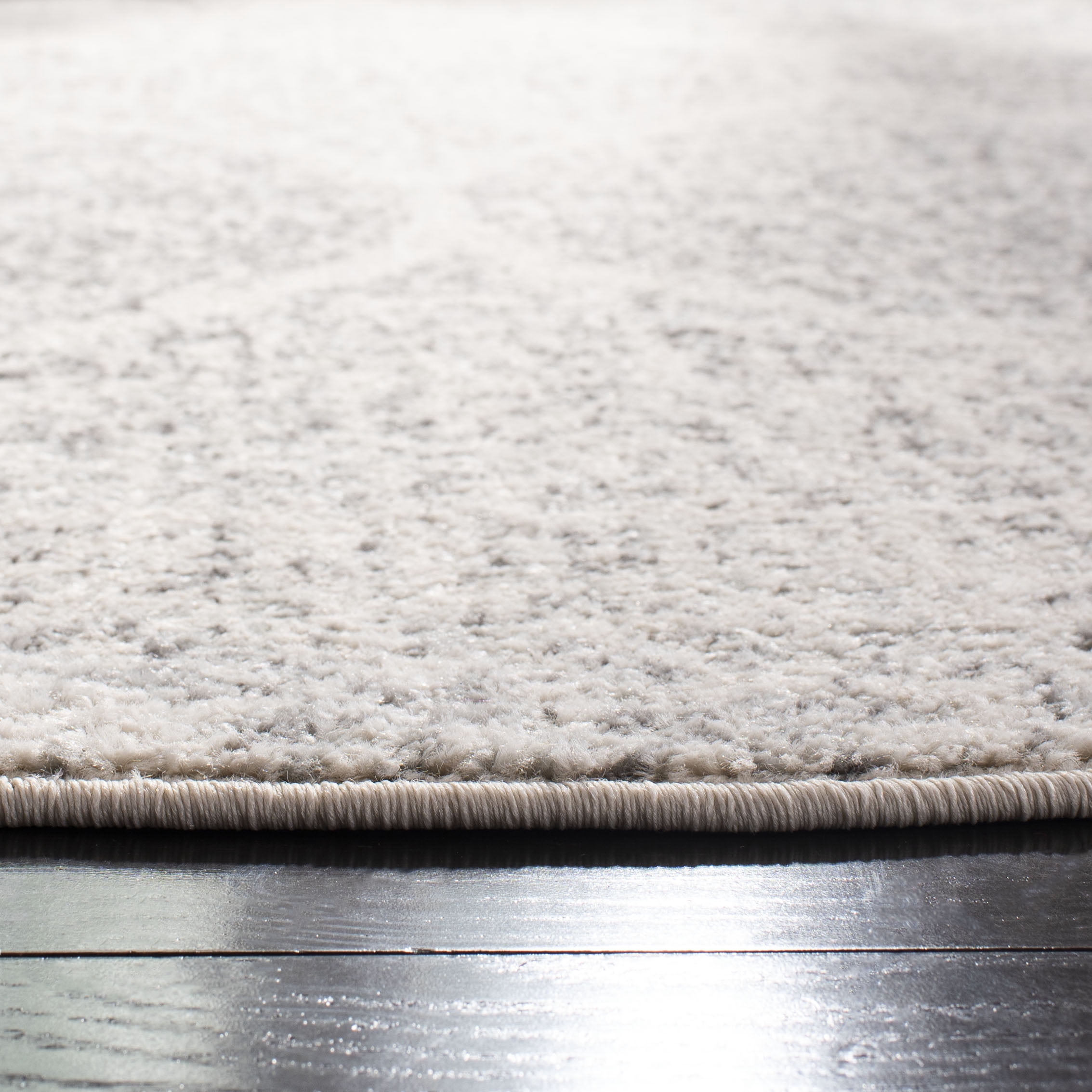 Safavieh Madison Leighton Geometric Area Rug, Ivory/Silver, 3' x 3' Round