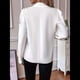 thumbnail image 4 of Blusas de Encaje con Botones y Solapas Huecas para Mujer, de Color Liso. M, 4 of 9