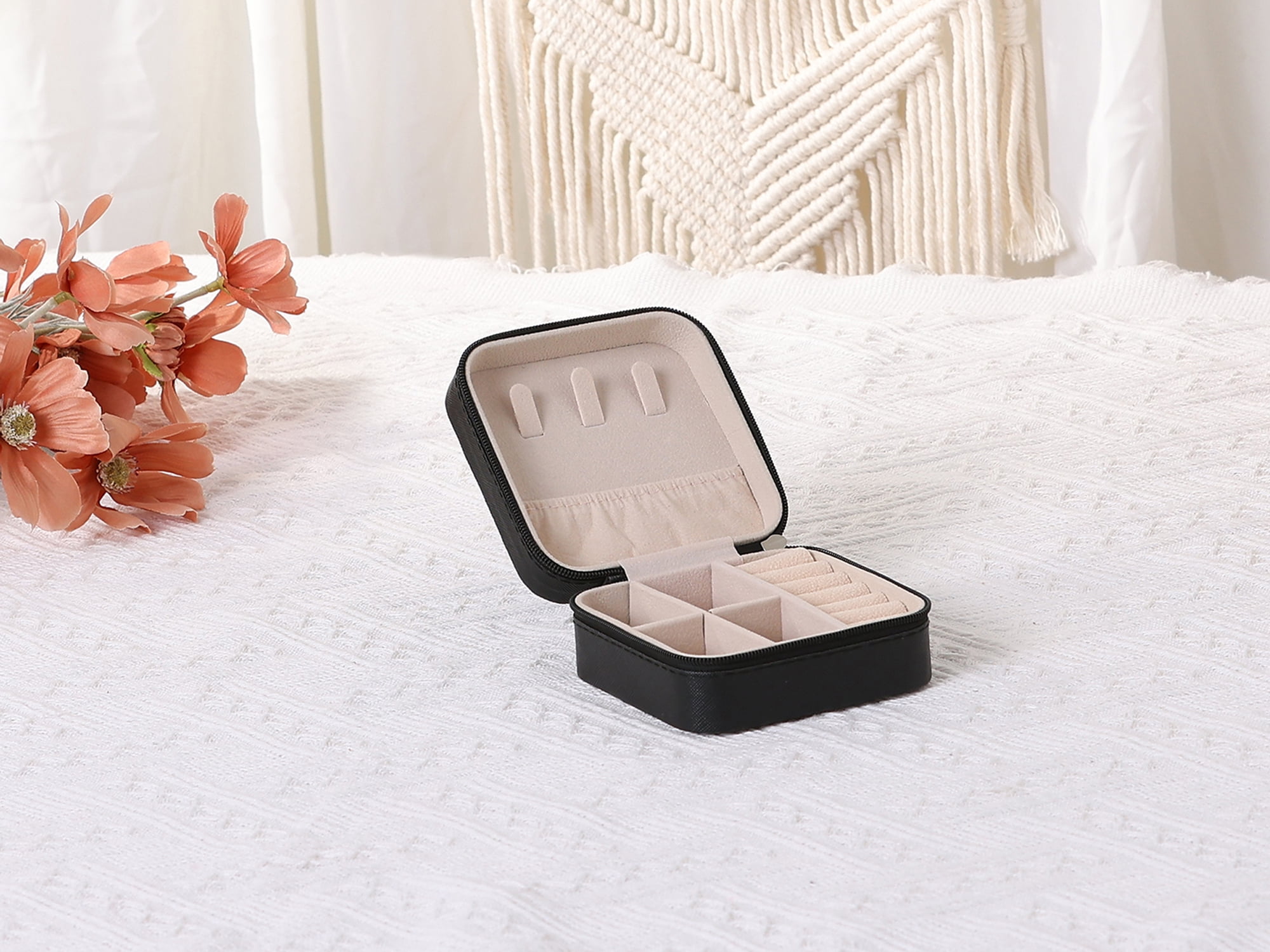 Travel Jewelry Box Mini Portable PU Leather Organizer for Women and Girls Gifts Black