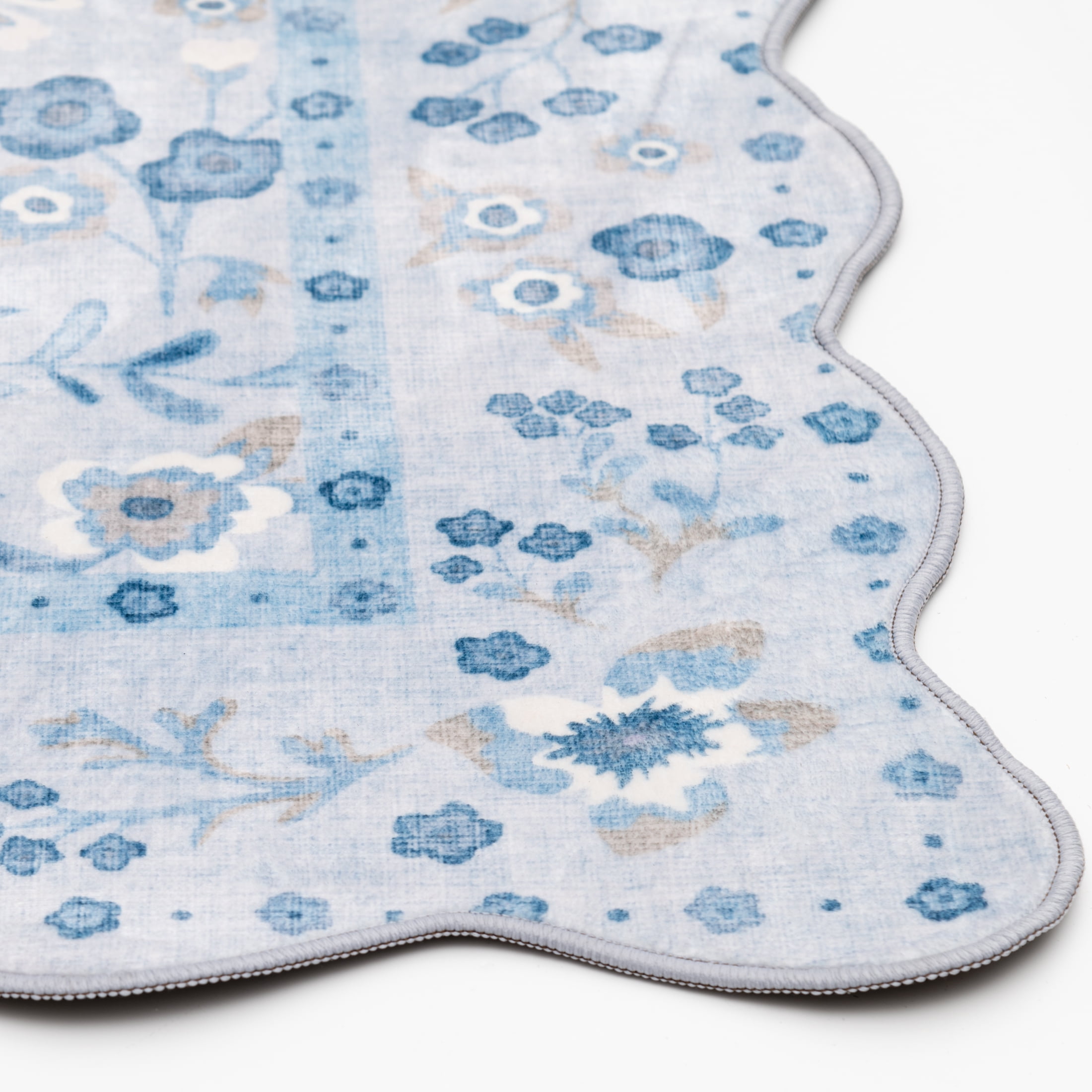 Mainstays Blue Persian Faux Fur Scalloped Indoor Area Rug, 4 ft x 5 ft 6 in