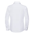 thumbnail image 2 of Russell Collection- Camisa de manga larga de popelín y poliéster/algodón de fácil cuidado para mujer (Blanco), 2 of 3
