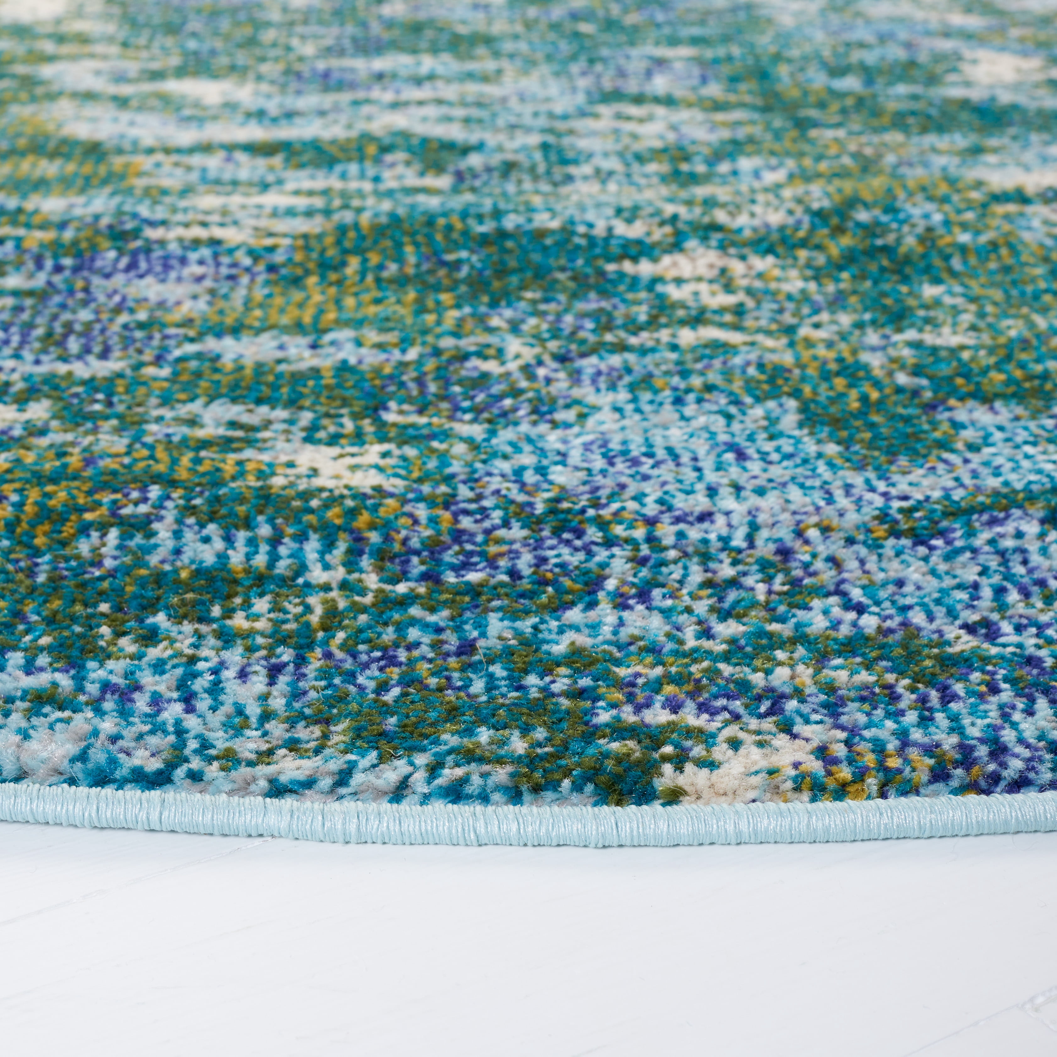 Safavieh Madison Flowers Abstract Area Rug, Green/Turquoise, 5' x 5' Round