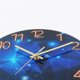 thumbnail image 3 of Reloj de pared de cristal azul estrellado de 30 x 30 cm, silencioso, no hace tictac, 3 of 3