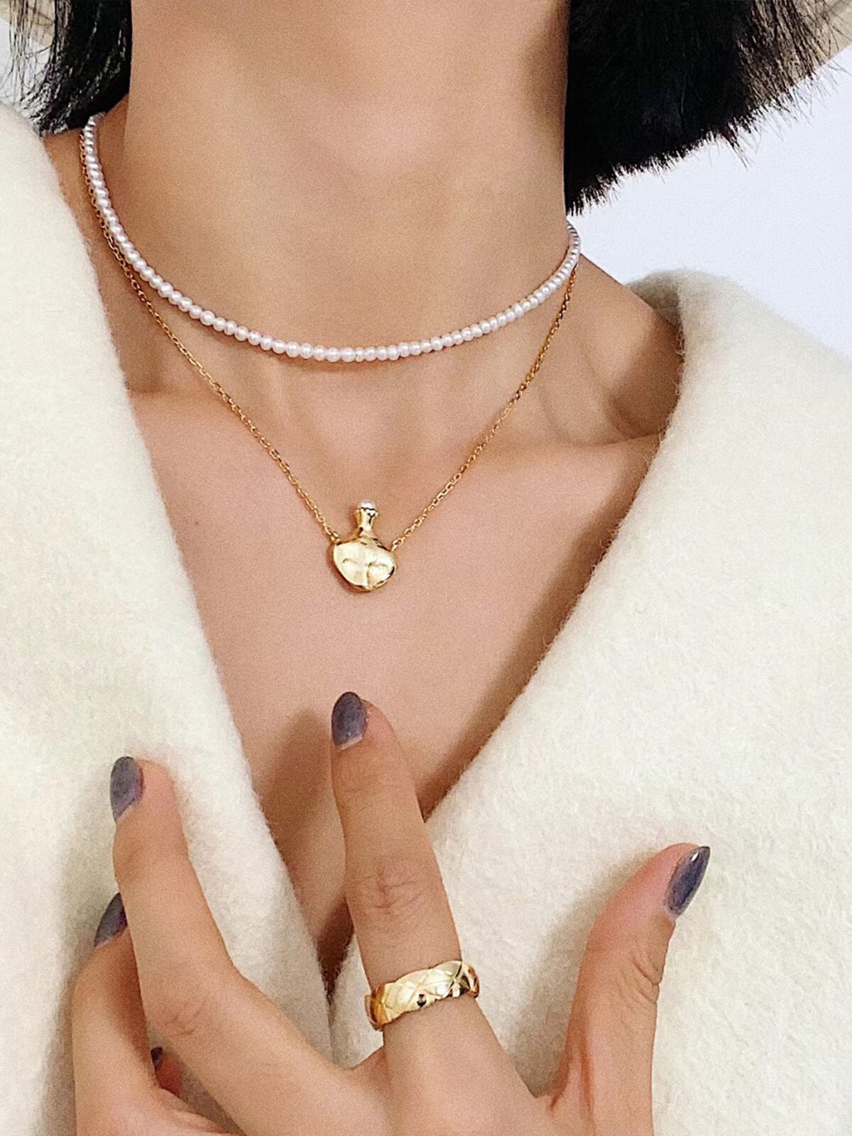 FOCALOOK Pearl Choker Necklace for Women photo 2