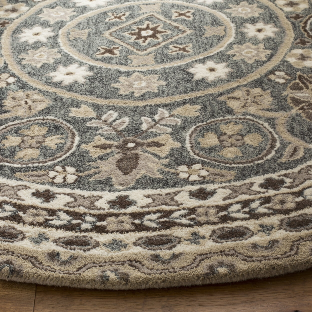 SAFAVIEH Bella Leah Medallion Traditional Wool Area Rug, Grey/Taupe, 5' x 8'