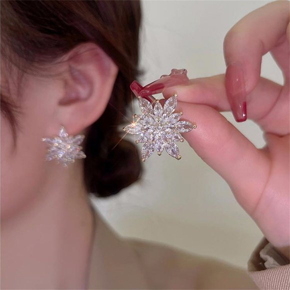 Vadktai Cubic Zirconia Boucles d'Oreilles à Fleurs, Boucles d'Oreilles en Strass Cristal CZ Scintillant Flocon de Neige Marguerite Floral Cluster Bijoux de Costume de Mariée Demoiselles d'Honneur Cadeau d'Anniversaire
