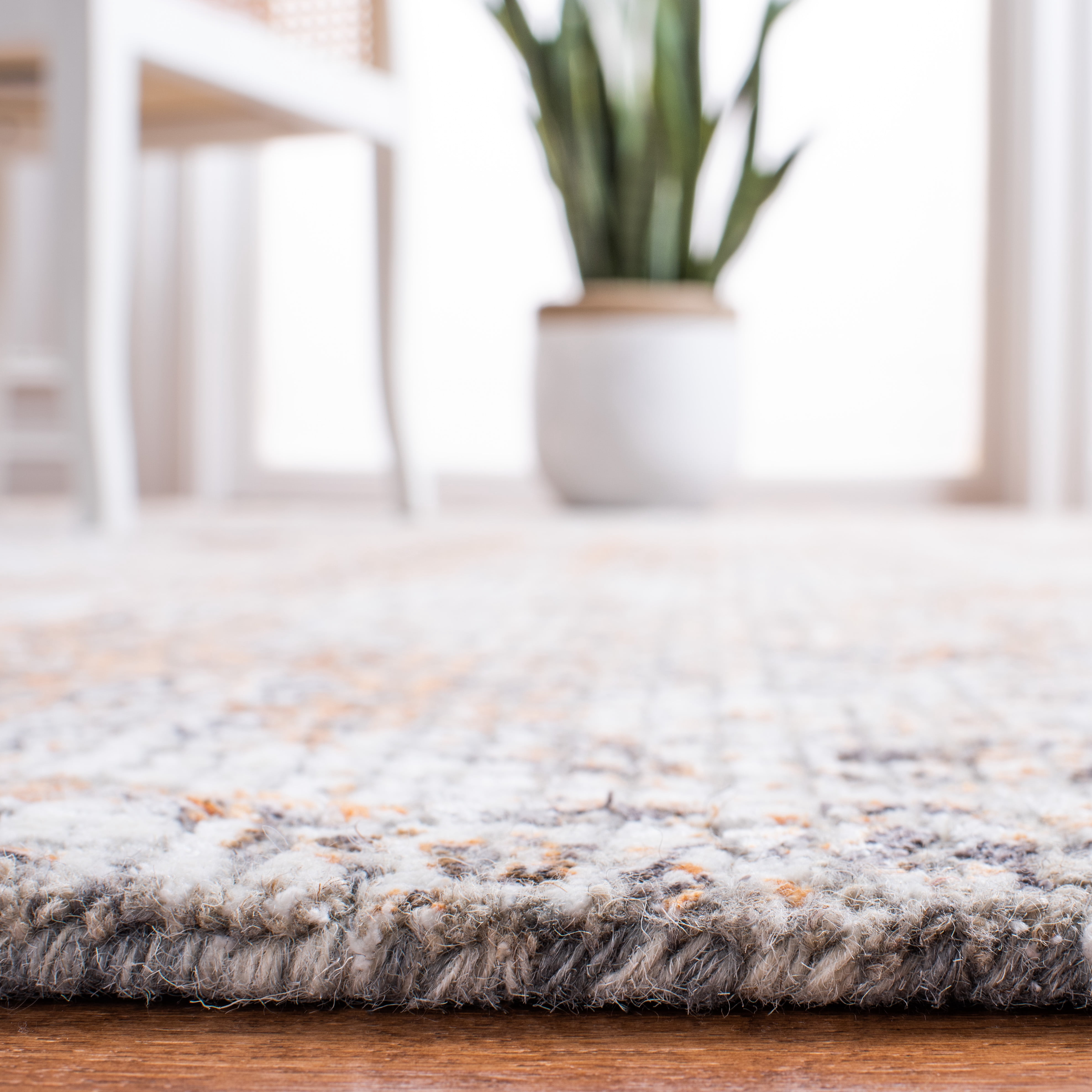 SAFAVIEH Restoration Vintage Kodey Abstract Area Rug, Rust/Orange, 6' x 6' Square
