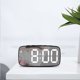 thumbnail image 3 of Pequeño reloj despertador digital con pantalla LED, visualización de temperatura y fecha, caja con acabado mate moderno, 3 of 5