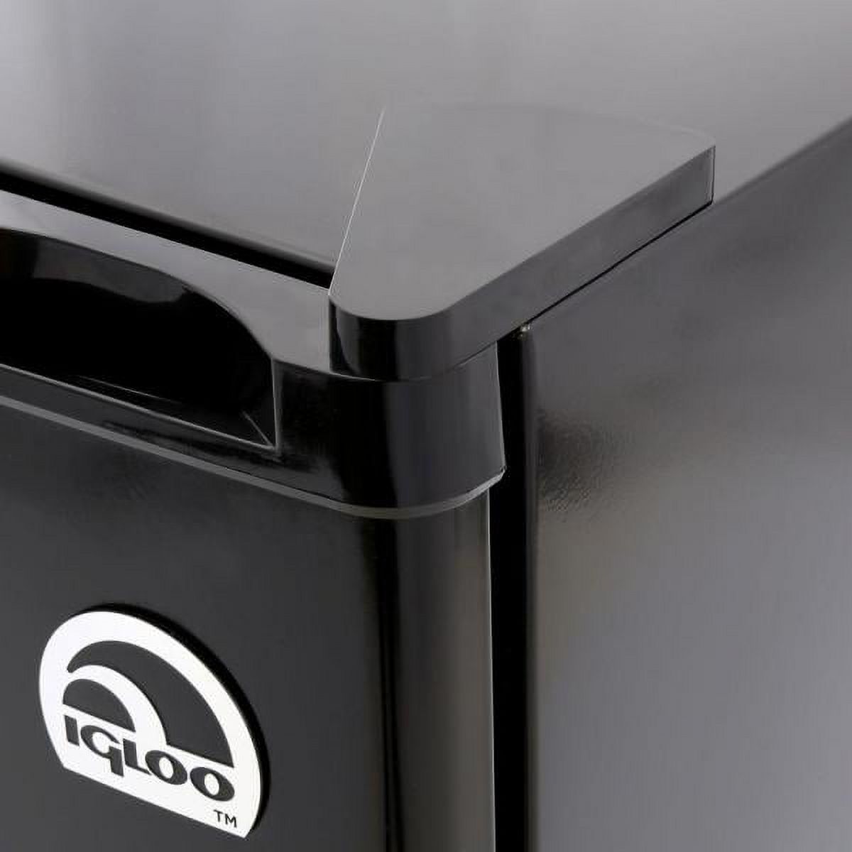 IGLOO 3.2 cu. ft. Mini Refrigerator in Black-FR320-BLACK - image 4 of 7