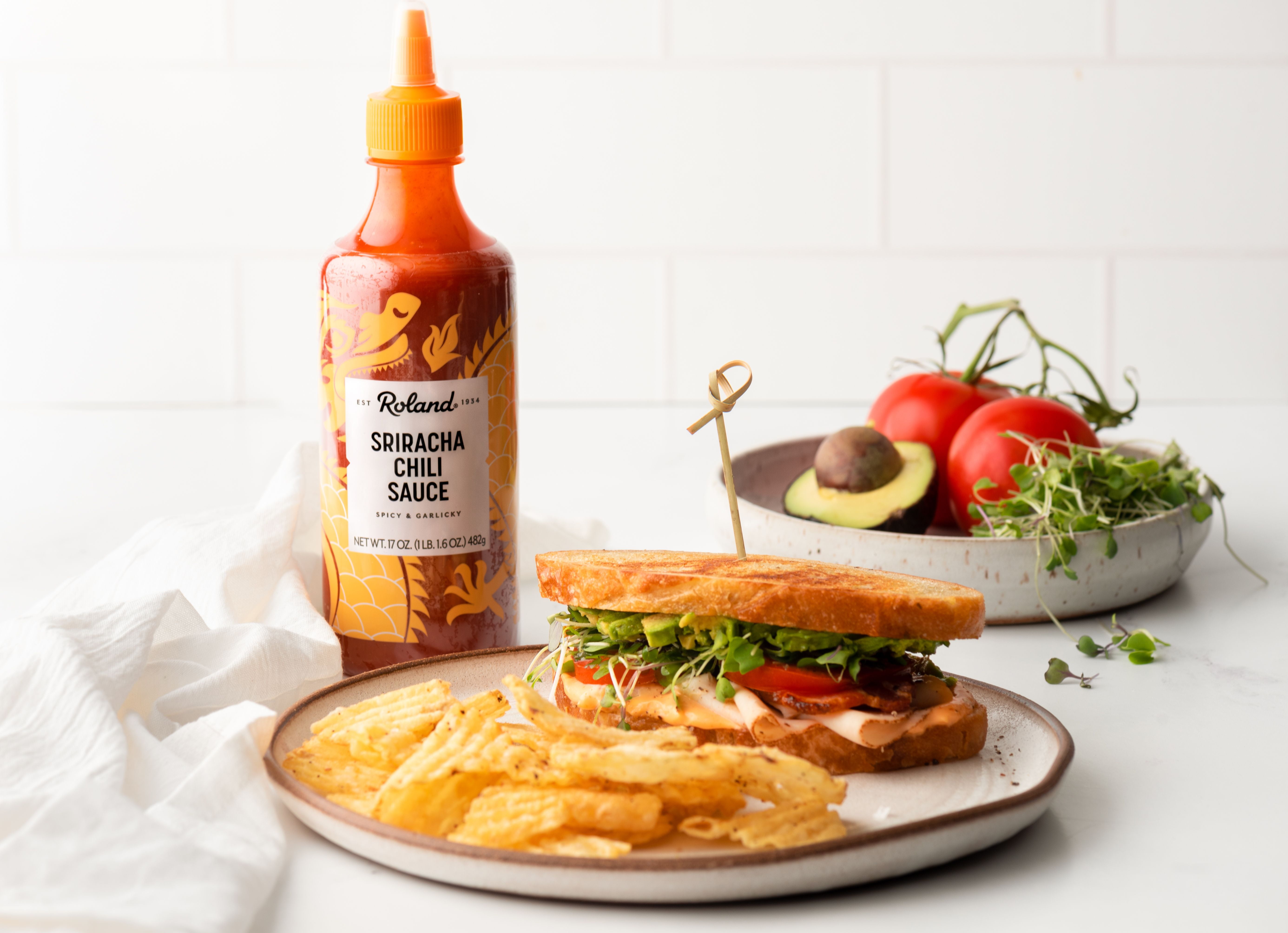 (2 pack) Roland Sriracha Chili Sauce, Allergens Not Contained, 17 Ounces