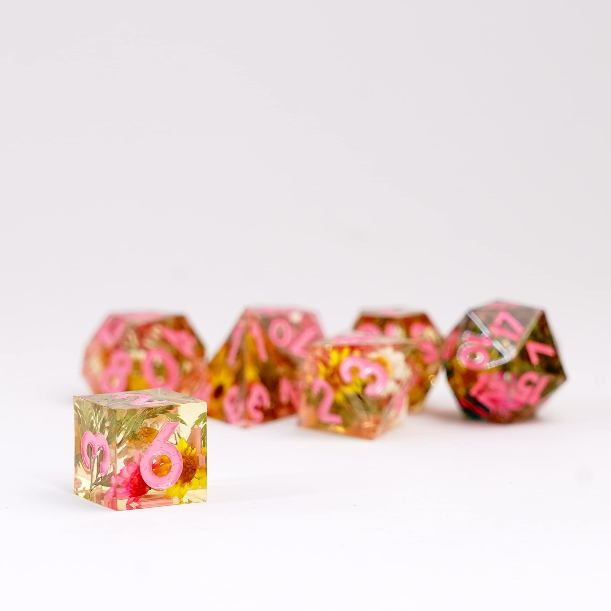 FanRoll by Metallic Dice Games Sharp Edge Resin DND Dice Set: Chrysanthemum w/Pink, Role Playing Game Dice for Dungeons and Dragons