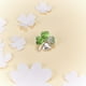 thumbnail image 2 of Broche de Trébol de Cuatro Hojas para Mujer Chapado en Plata con Micro Pavé de Circonitas 3A y Cristal Austriaco, Trae Buena Suerte, 2 of 5