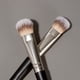 thumbnail image 4 of Brocha facial corrector | Brocha de maquillaje para contorno de ojos y difuminación para pieles maduras | Fibra sintética libre de crueldad | Aplicación de precisión | Pincel único | Herramienta de, 4 of 7