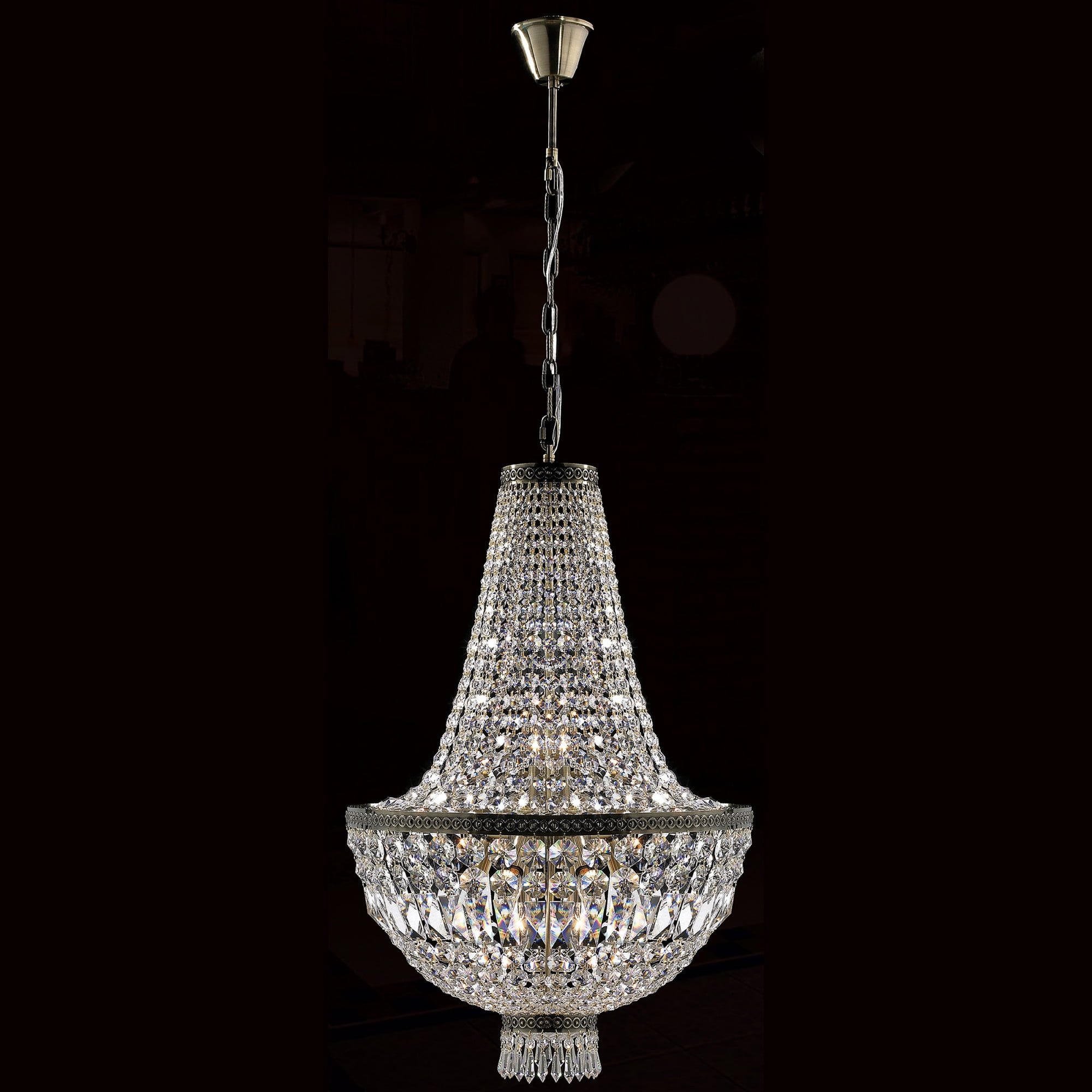 Metropolitan Collection 8 Light Antique Bronze Finish and Clear Crystal Chandelier 20