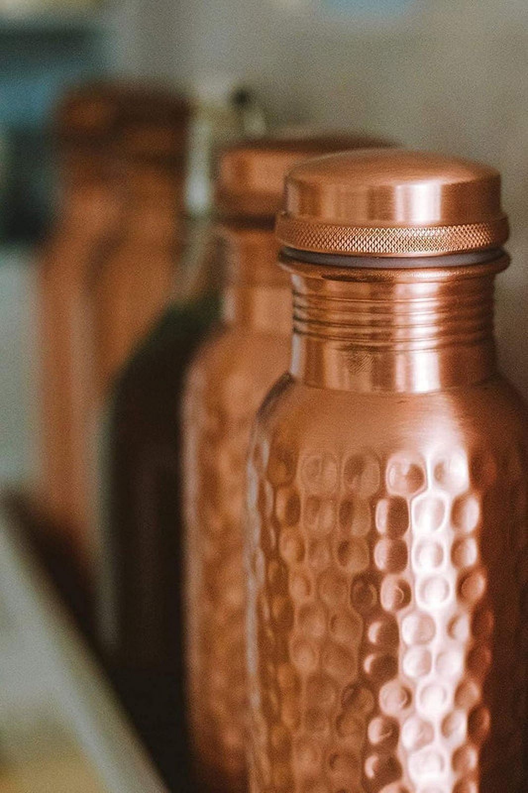 Hammered Copper Water Bottle - 1000 ml, Handmade Vessel for Health Benefits, 100% Pure Copper