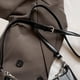 thumbnail image 3 of Bolso Hombro Con Lazo Mano Cuero PU para Mujer (), 3 of 6
