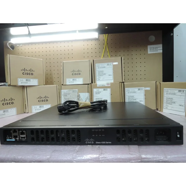 Used Cisco ISR4331-AX/K9 4331 Router with Apex and security licence NO clock isuue.