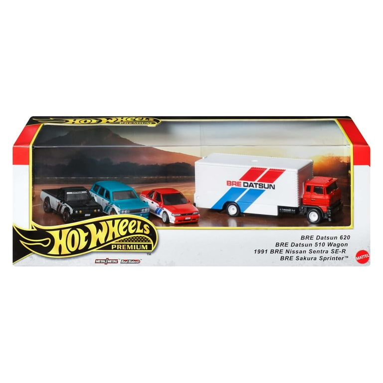 Hot Wheels Premium Collector Display Sets, 3 Cars & 1 Transporter