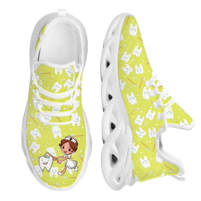Zapatillas de deporte de malla con plataforma para mujer, con diseño de enfermera y dientes kawaii, cómodas, con cordones y plataforma para caminar.