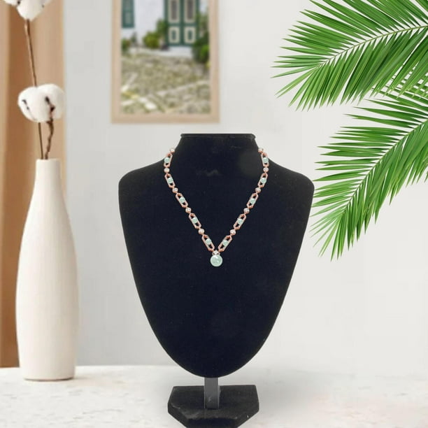 Jewellery showcase deals model
