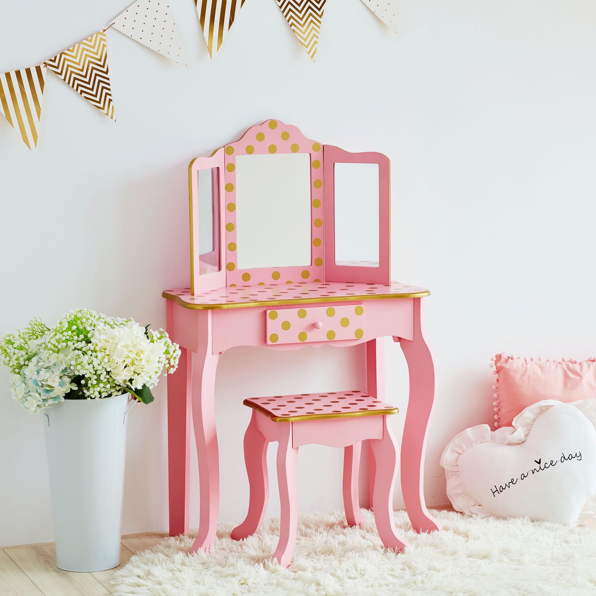 babies dressing table