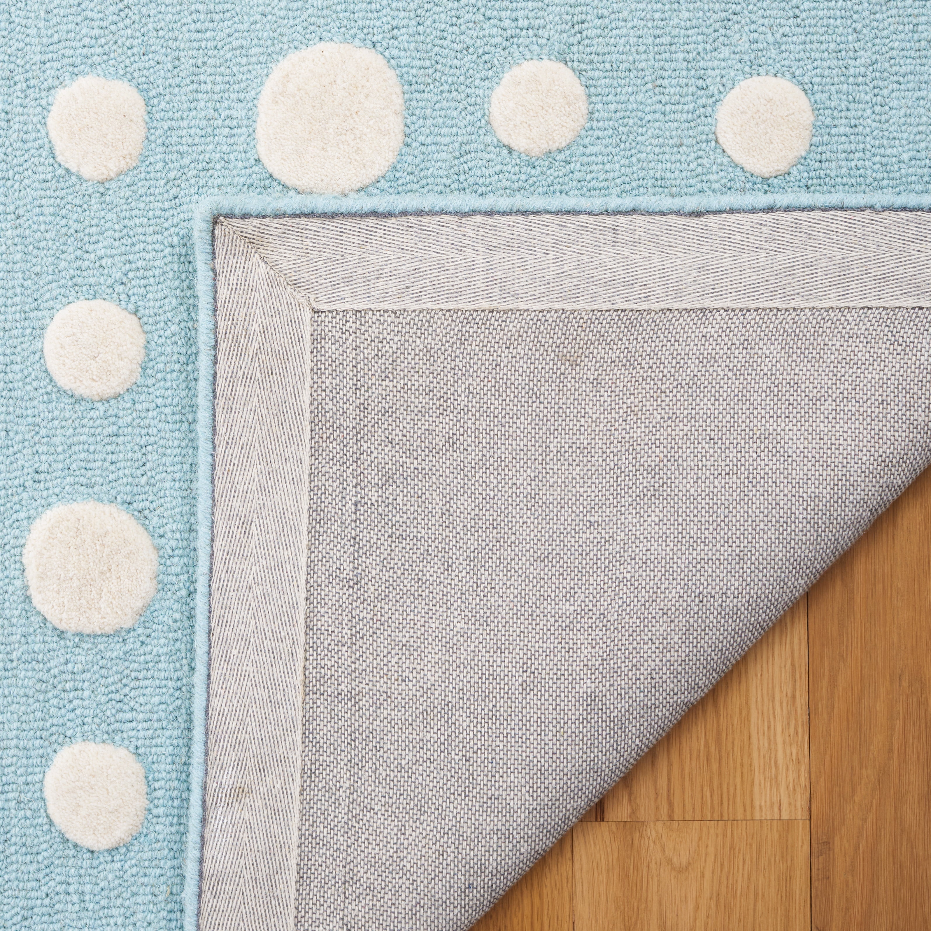 SAFAVIEH Kids Neutral Polka Dots Area Rug, Blue/Ivory, 5' x 5' Square