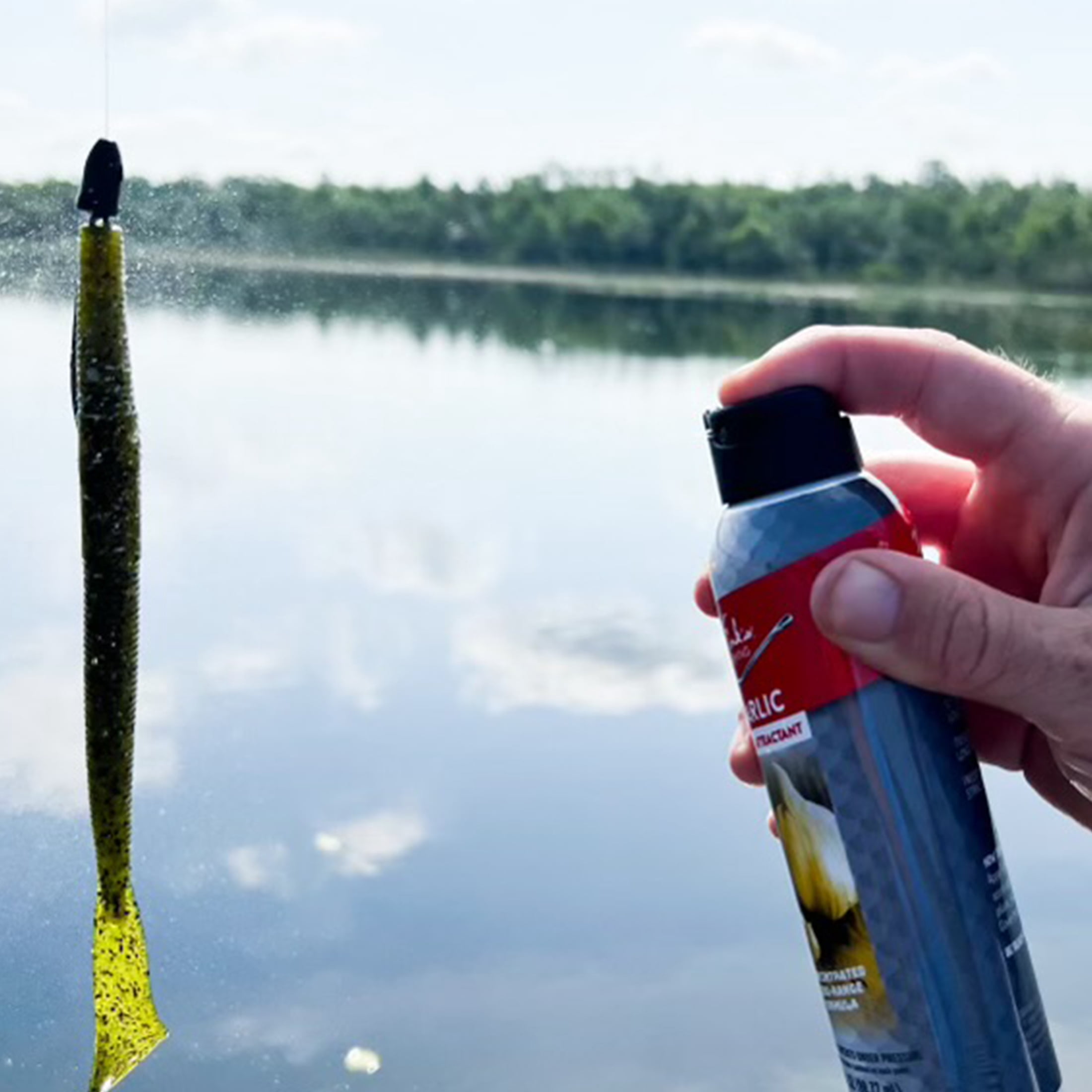 TINK'S SPRAY LURE GARLIC 5 OZ