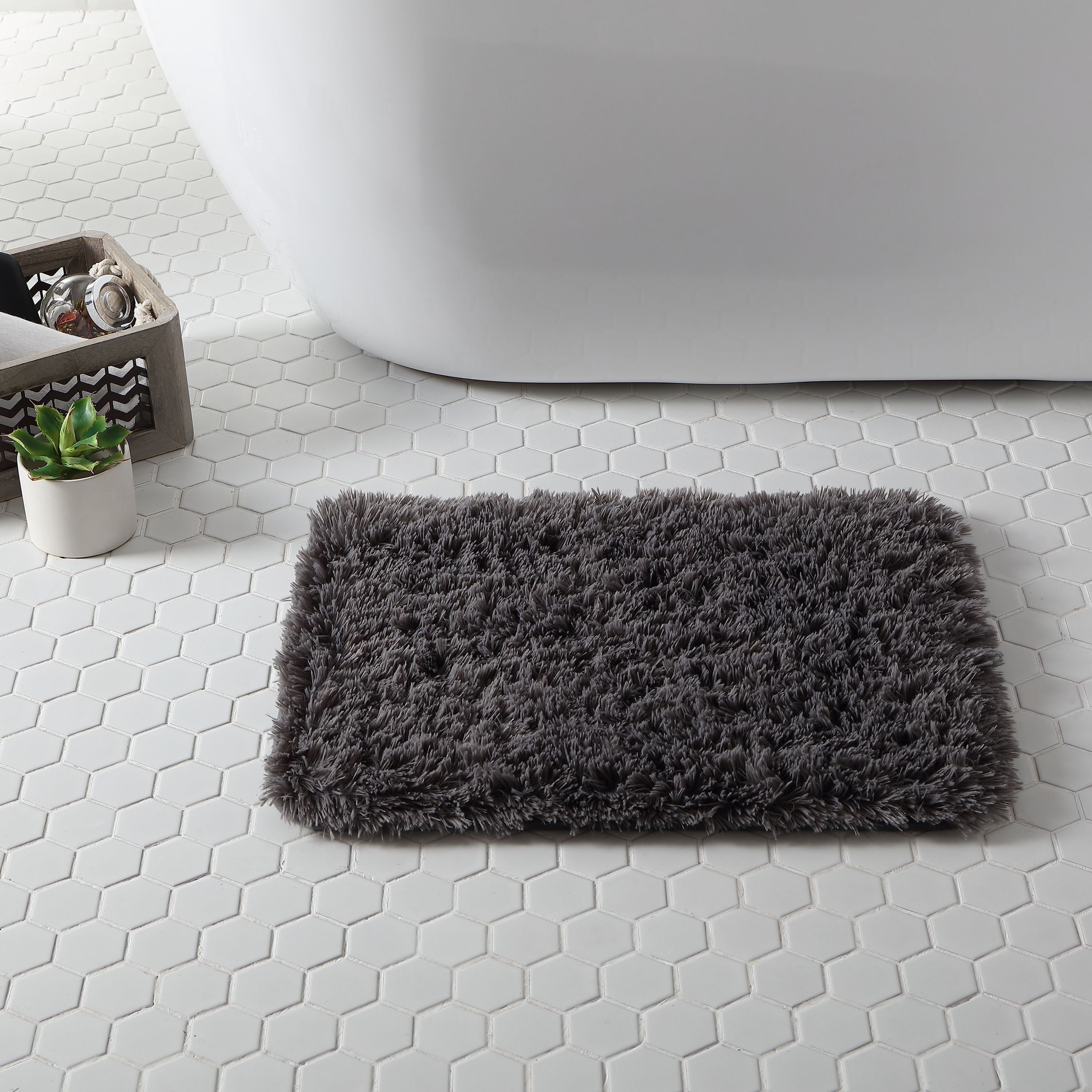 fuzzy bathroom rug