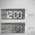 thumbnail image 5 of Reloj despertador digital YONGSHENG con pantalla LED grande de temperatura y alarma dual, 5 of 5